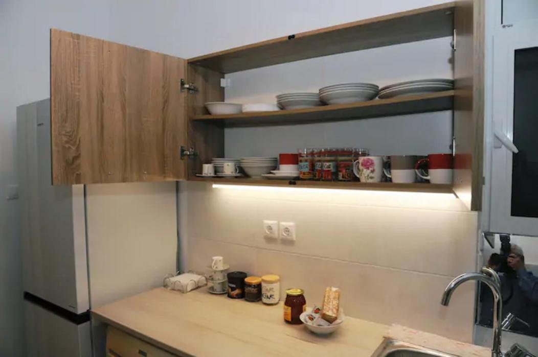 Freatida Apartment Piraeus Luaran gambar