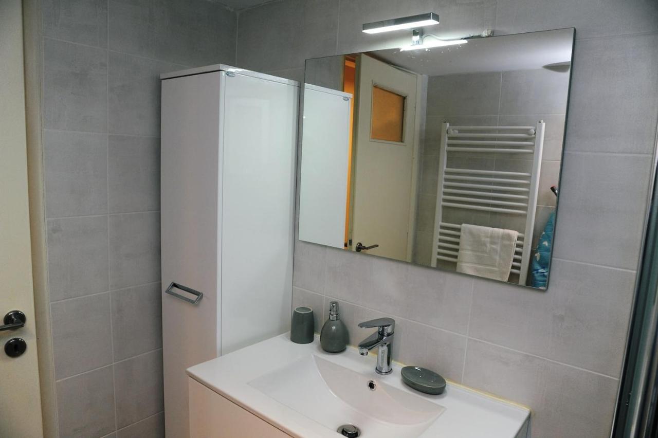 Freatida Apartment Piraeus Luaran gambar